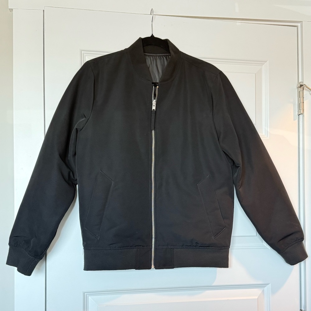 Men's reversible Black Bomber/puffer Jacket